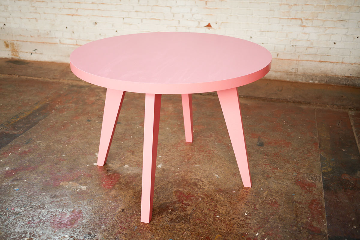 table ronde laquée rose